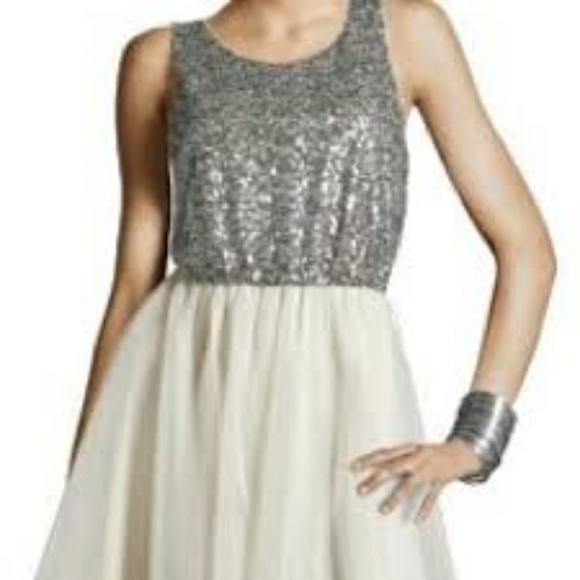 H&M Dresses & Skirts - DIVIDED BY H&M Silver Sequins & Tulle Dress